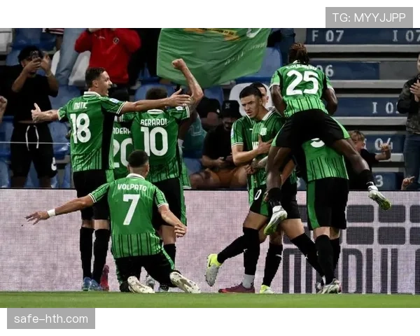 萨索洛球迷会组织车队远征,为客场作战的球队助威